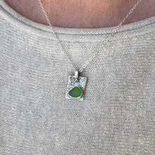 Load image into Gallery viewer, Green Sea Glass Silver Reticulated Pendant Necklace