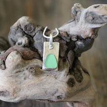 Load image into Gallery viewer, Seafoam Green Sea Glass Silver Reticulated Pendant Necklace