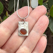 Load image into Gallery viewer, Brown Sea Glass Silver Reticulated Pendant Necklace