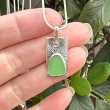 Load image into Gallery viewer, Seafoam Green Sea Glass Silver Reticulated Pendant Necklace