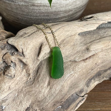 Load image into Gallery viewer, Gorgeous Green Floating Sea Glass Pendant
