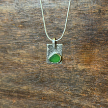 Load image into Gallery viewer, Green Sea Glass Silver Reticulated Pendant Necklace
